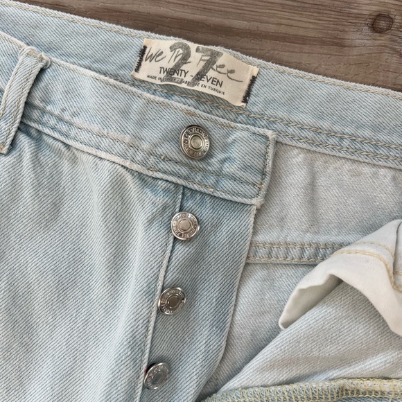 NWT - Free People - Maggie Mid Rise Straight Leg Jeans - Picture 3 of 4